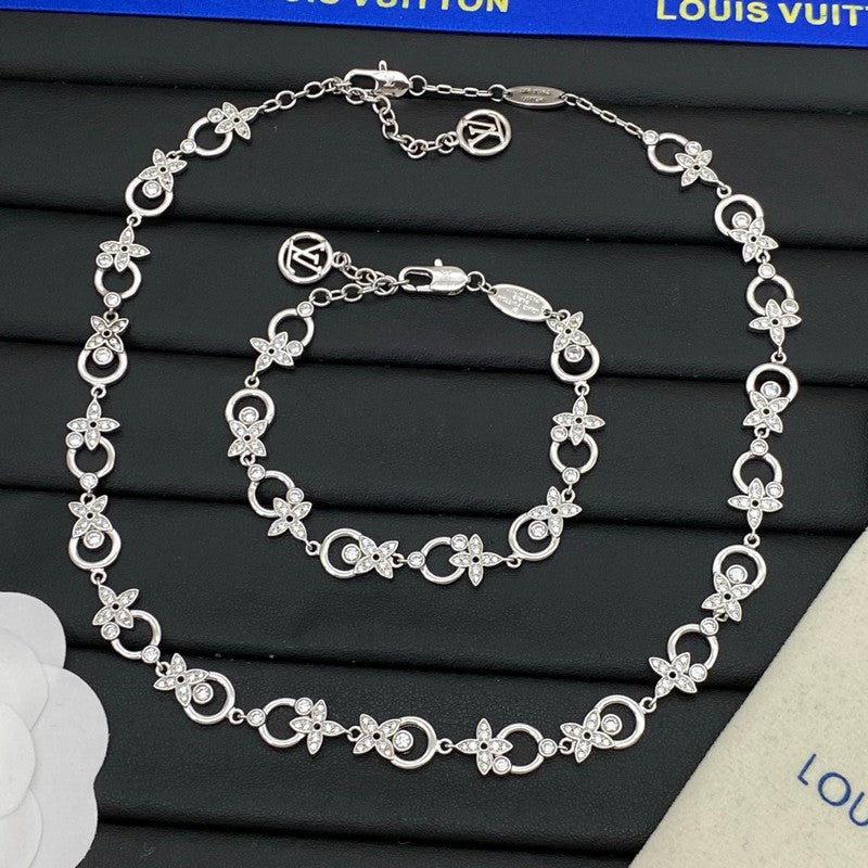 Louis Blossom Diamond Necklace