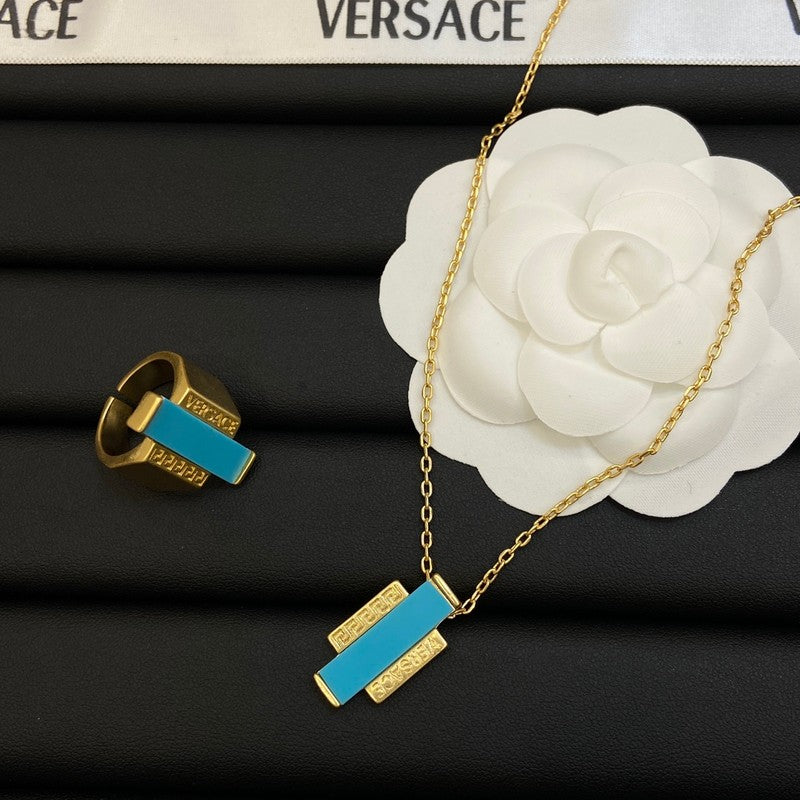 18K Vers Sky Blue Gold Ring