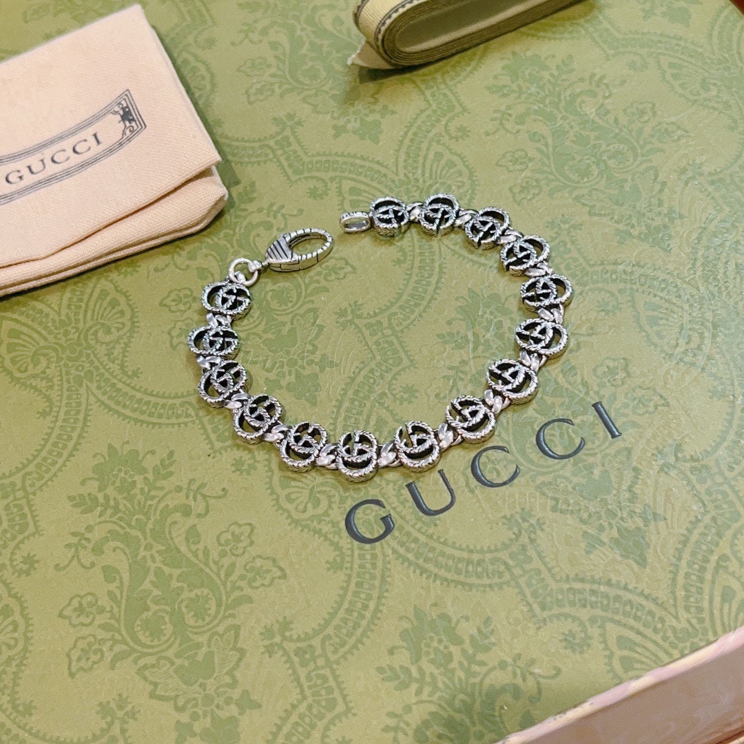 GG Interlocking G Bracelet