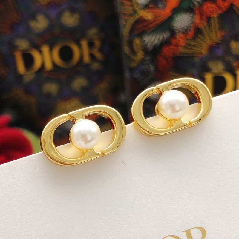 CD Pearl & Gold Earrings