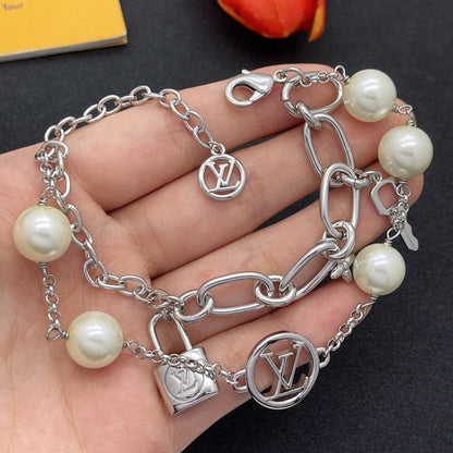 Louis Pearl Lock Gold Bracelet