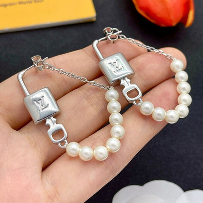 Louis Pearl Lock Gold Earrings