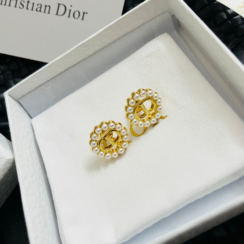 CD Pearl Earrings