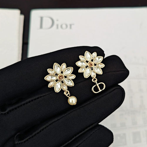 CD Tribales Crystal Flower Earrings