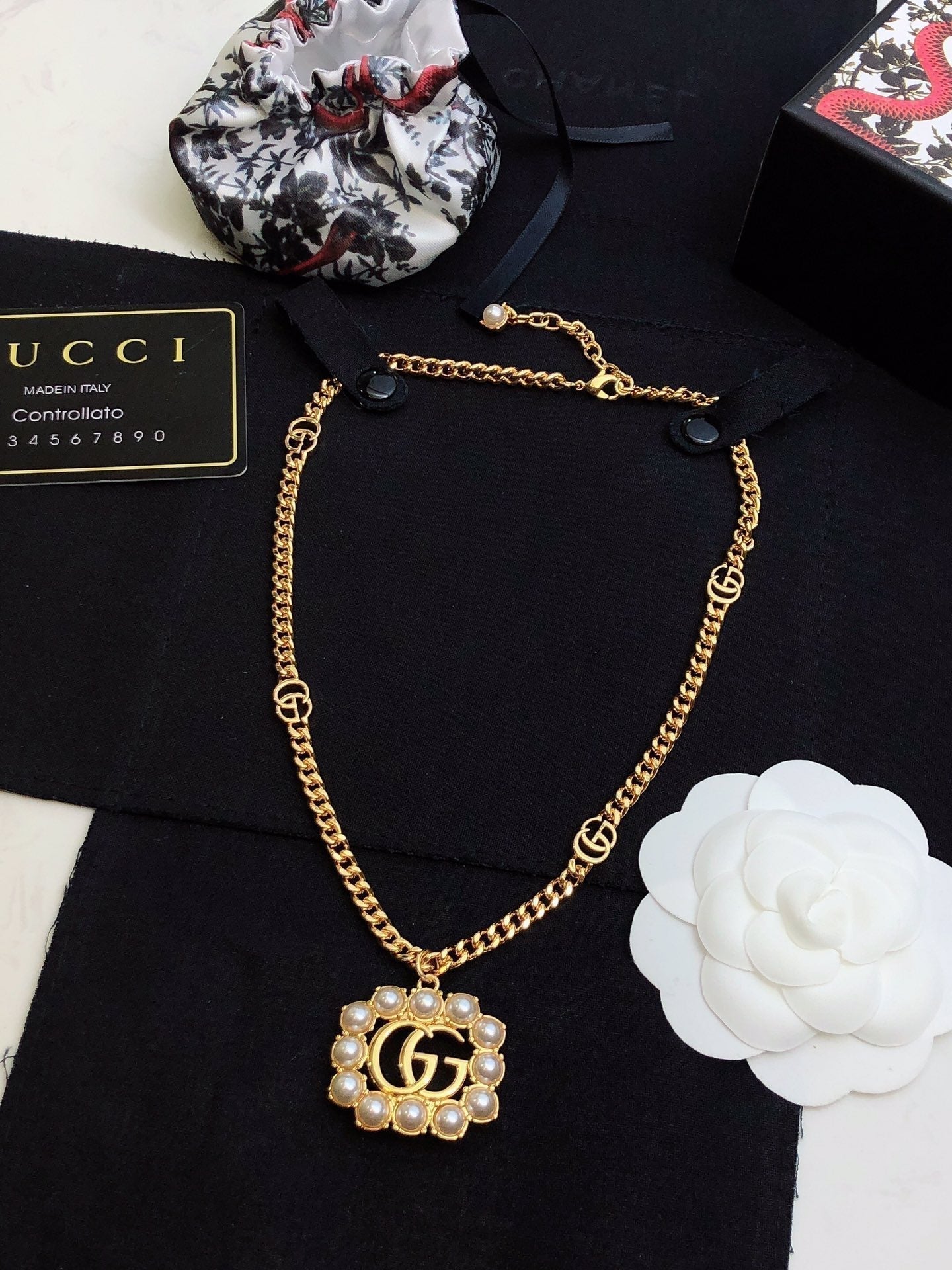 GG Pearl GG Necklace