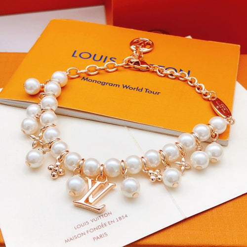Louis Blossom Pearl Bracelet