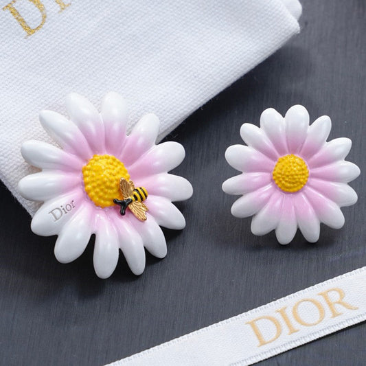 CD Pink & White Flower Brooch