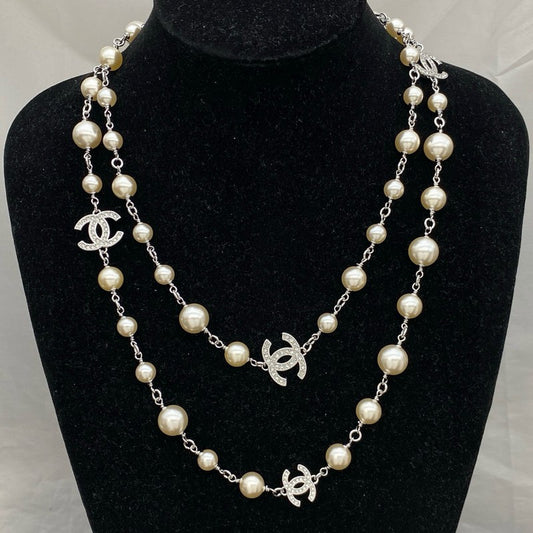 CC Pearl Long Necklace