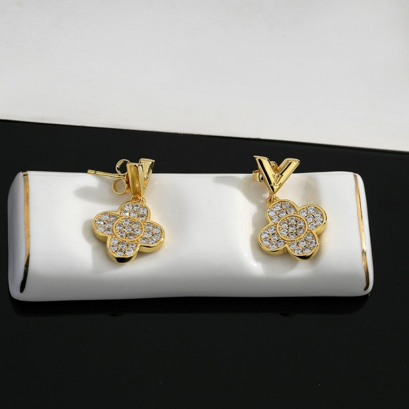 Louis Diamond Flower Earrings