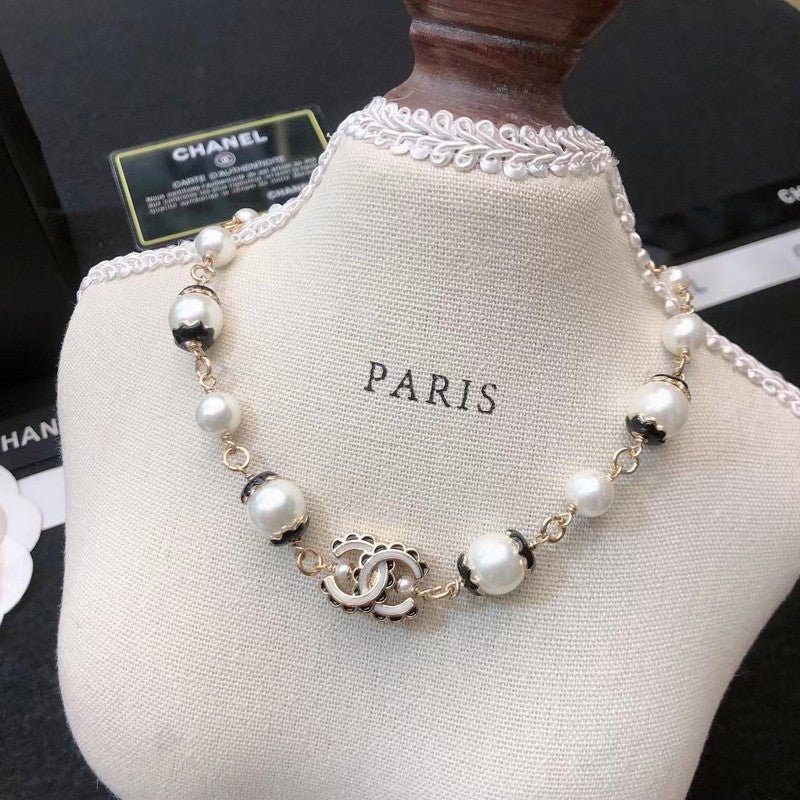 CC 24B Black & White Pearl Necklace