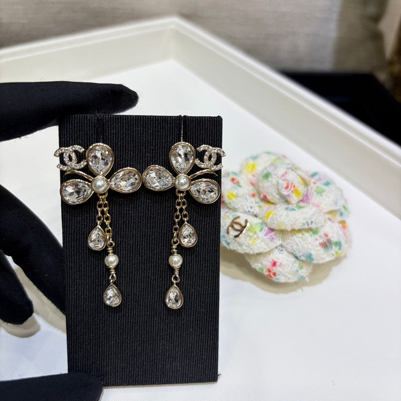 CC 26P Lucky Clover Crystal Long Earrings