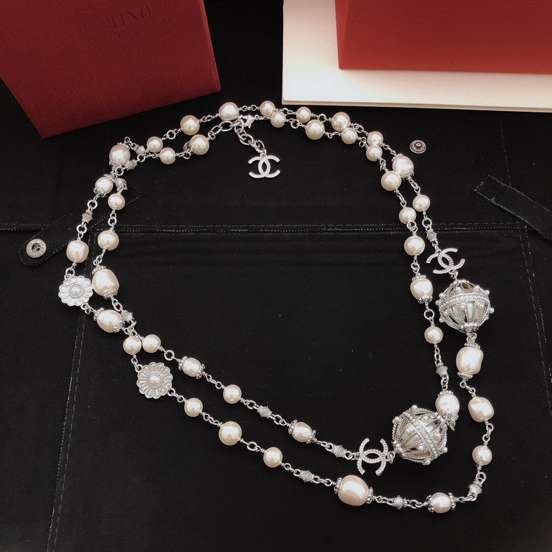CC Pearl Long Necklace