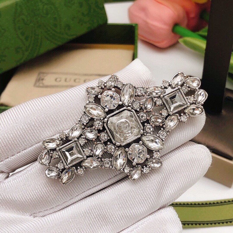 GG Crystal Horse Eye Brooch