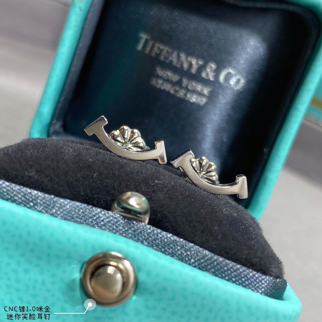 Tiff Smile Earrings
