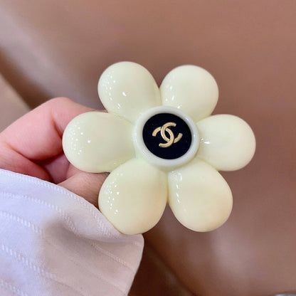 CC White Flower Brooch