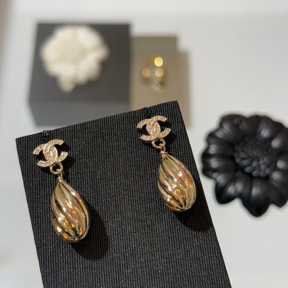 CC 26P Gold Drop Earrings