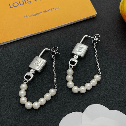 Louis Pearl Lock Gold Earrings