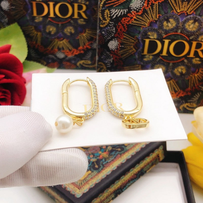 CD D-Fusion Pearl Earrings