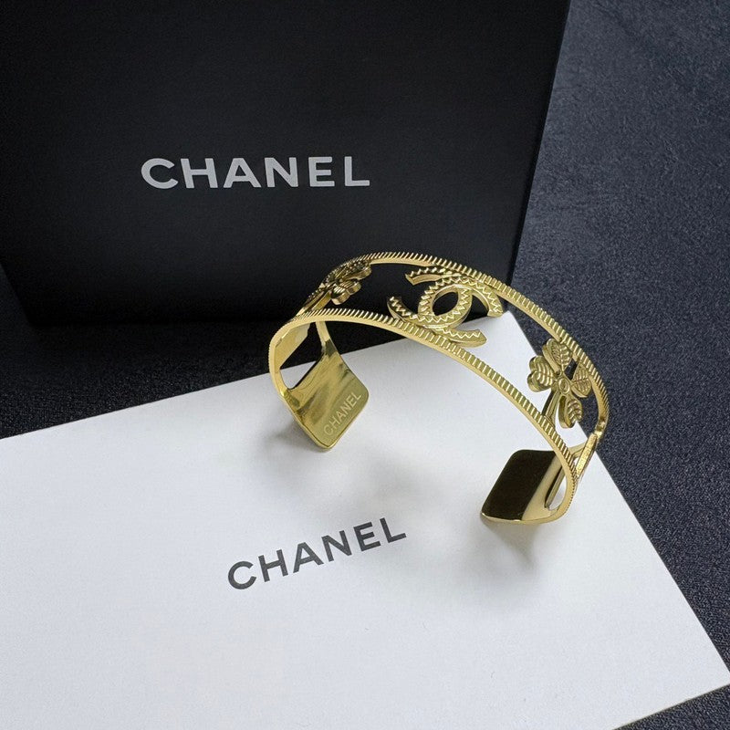 CC Clover Wide Bracelet
