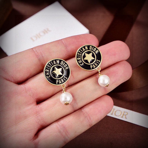 CD Tribales Pearl Earrings
