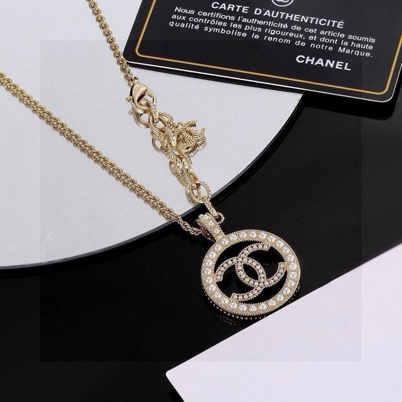 CC Pearl Round Gold Necklace