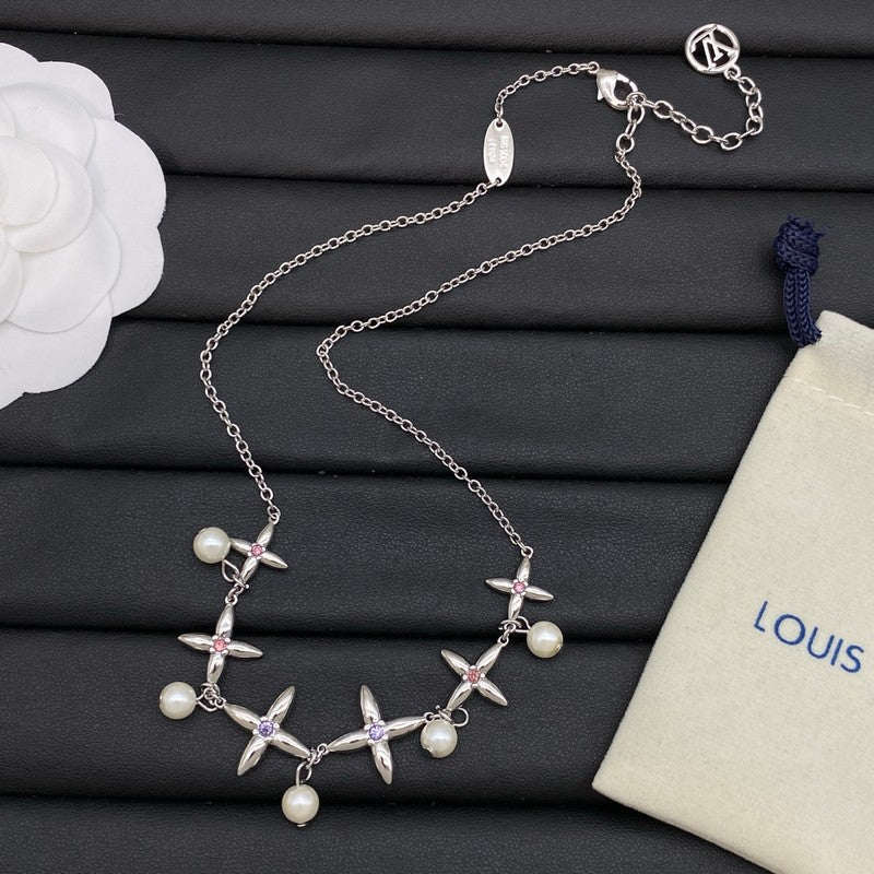 Louis Blossom White Gold Necklace