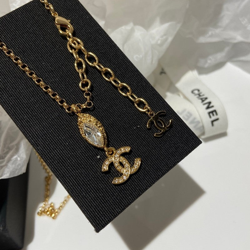 CC 26C Vintage Diamond Pendant Necklace