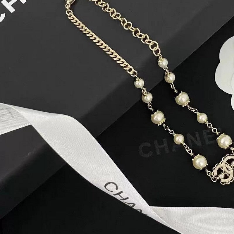 CC 24B Black & White Pearl Necklace