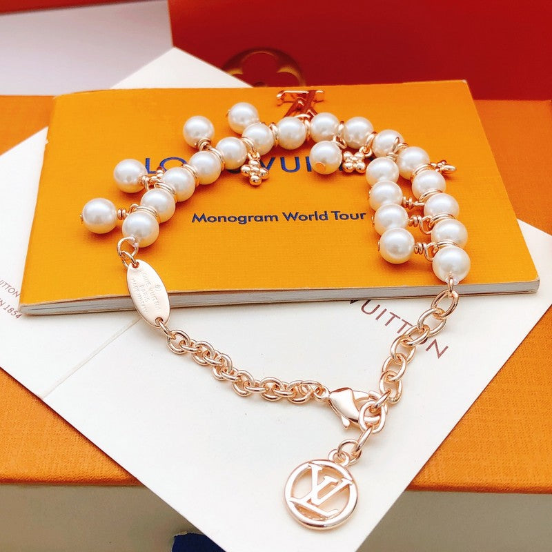 Louis Blossom Pearl Bracelet