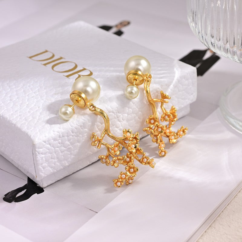 CD Tribales Tree Clip Earrings