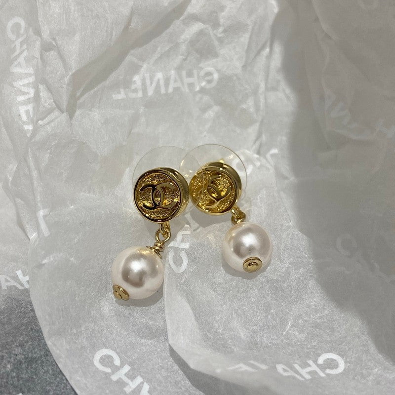 CC 26P Pearl Drop Gold Earrings