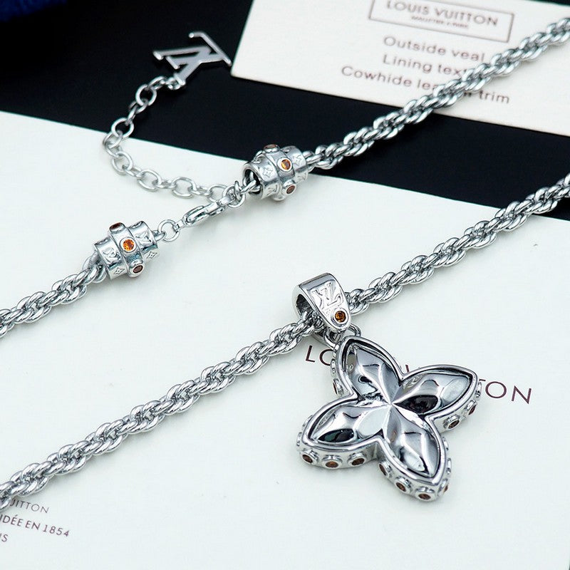 Louis Flower Studs Necklace