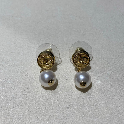 CC 26P Pearl Drop Gold Earrings