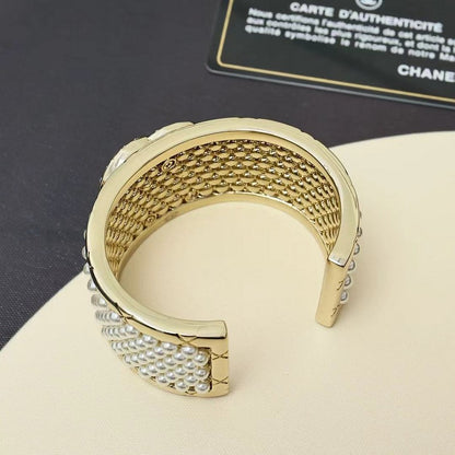CC 25B Pearl Gold Wide Bracelet