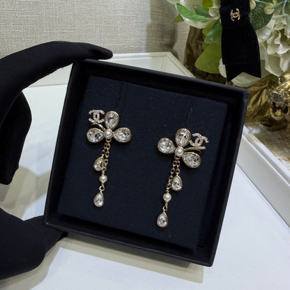 CC 26P Lucky Clover Crystal Long Earrings