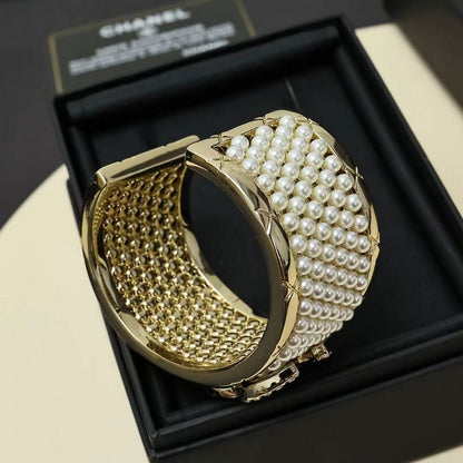CC 25B Pearl Gold Wide Bracelet