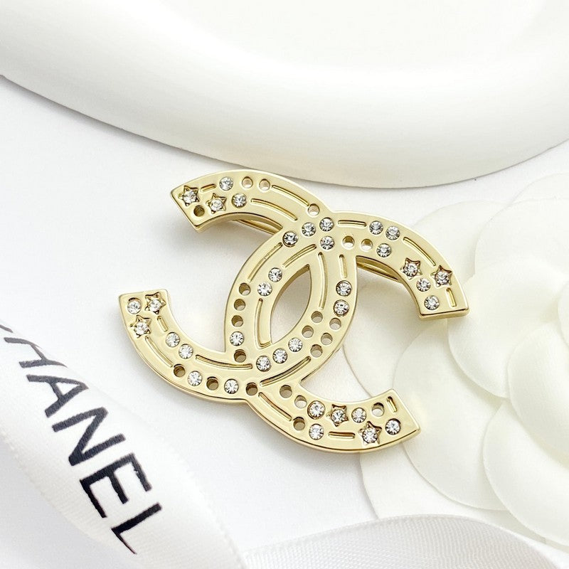 CC 24A Diamond Gold Brooch