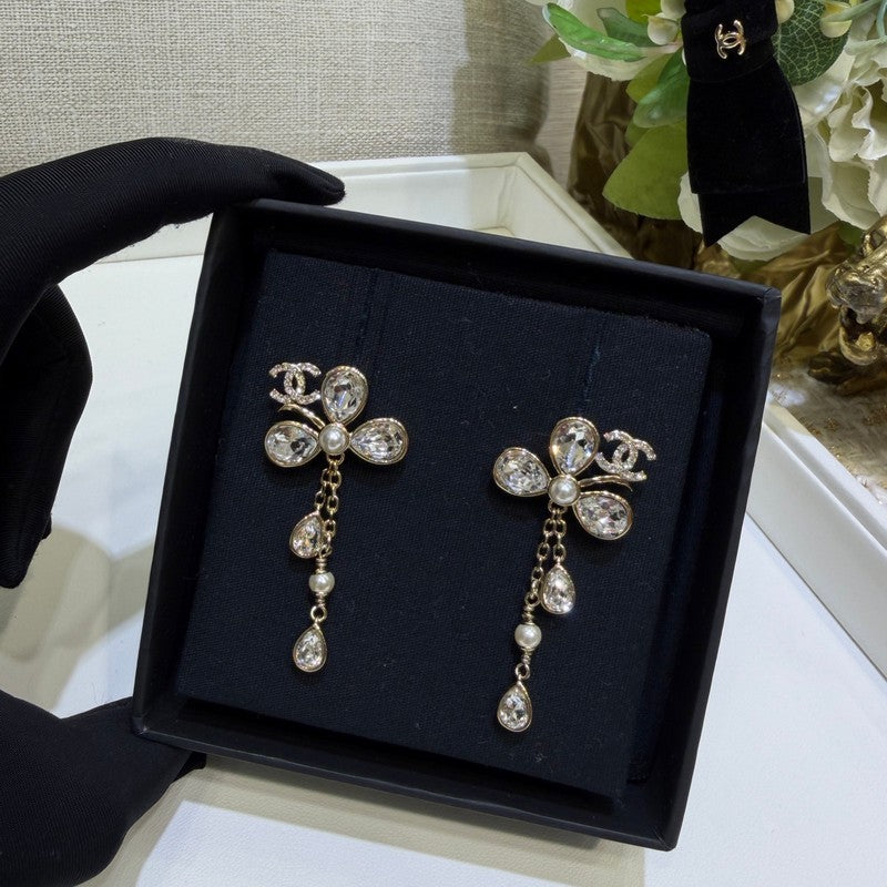 CC 26P Lucky Clover Crystal Long Earrings