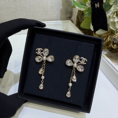 CC 26P Lucky Clover Crystal Long Earrings
