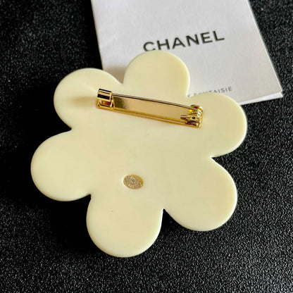 CC White Flower Brooch