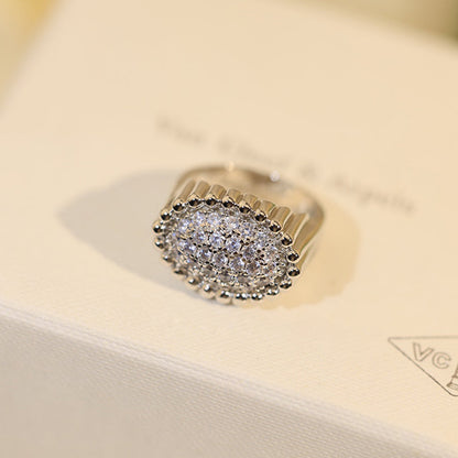 18K Perlée Diamond Ring
