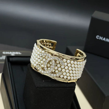 CC 25B Pearl Gold Wide Bracelet