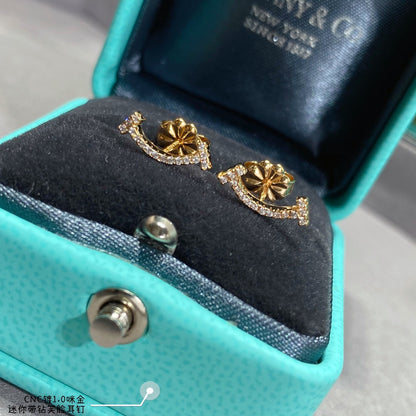 Tiff Smile Diamonds Earrings