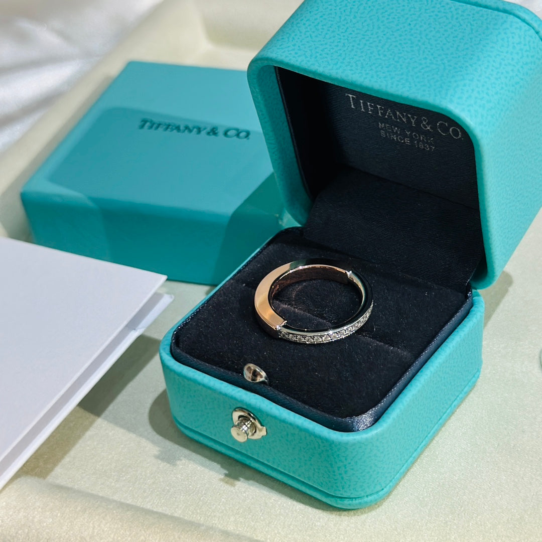 Tiff Lock Diamonds Yellow Gold Ring
