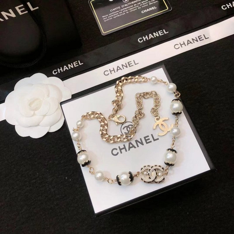CC 24B Black & White Pearl Necklace